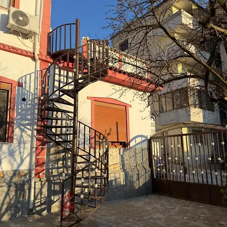 Villa Luli Mucaj *
